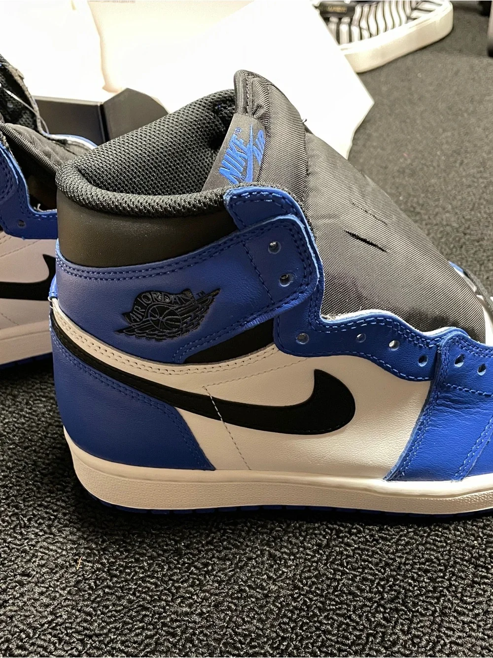 DS Nike Air Jordan 1 Retro High Game Royal 8.5